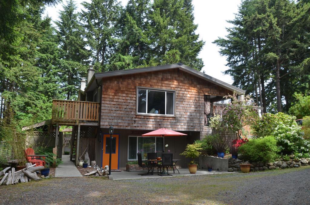 Bed and Breakfast At Nautica Tigh Private Keypad Entrances Qualicum Beach Exteriér fotografie