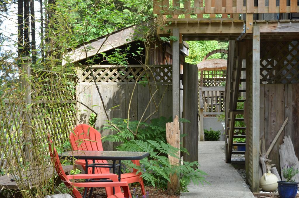 Bed and Breakfast At Nautica Tigh Private Keypad Entrances Qualicum Beach Exteriér fotografie